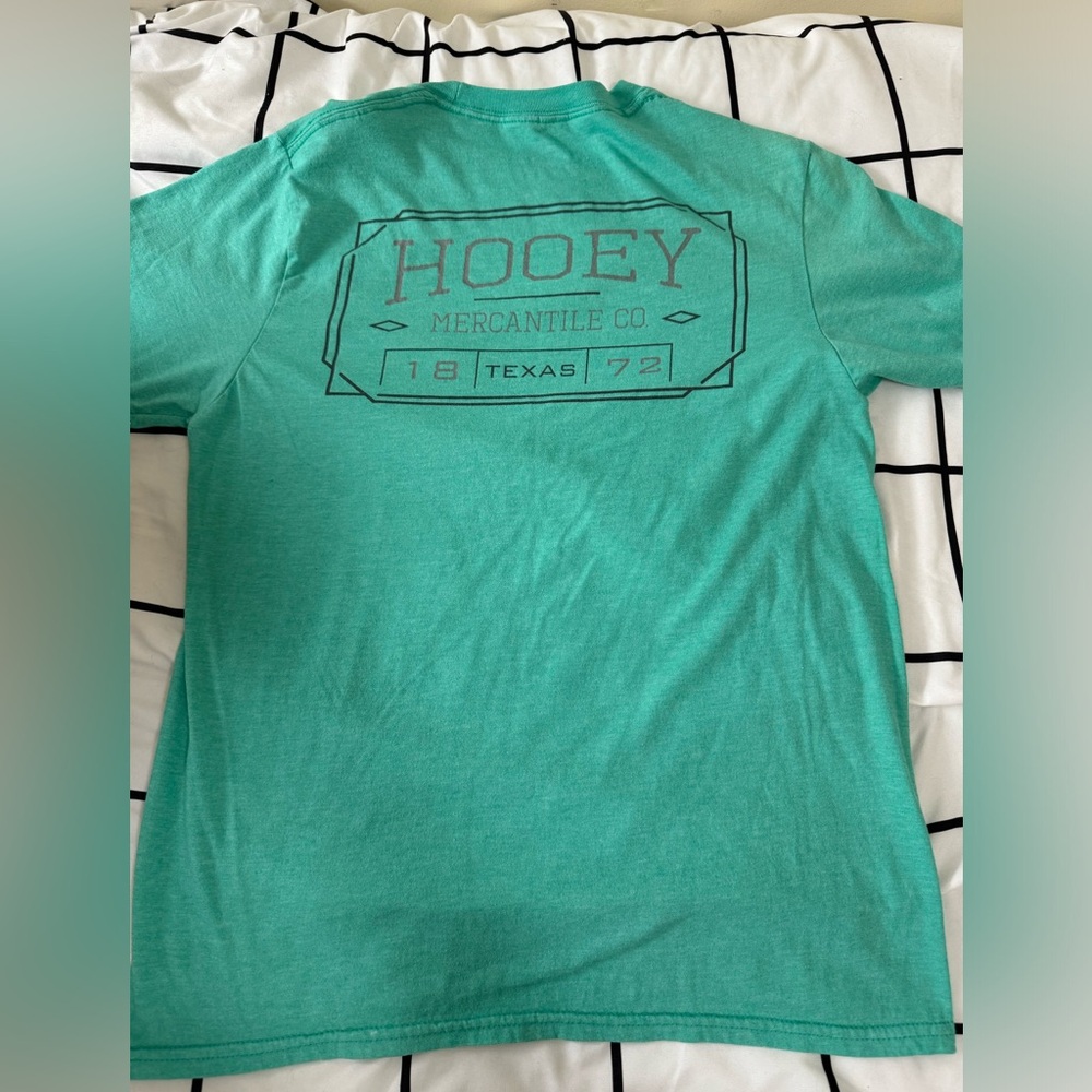 Hooey tee